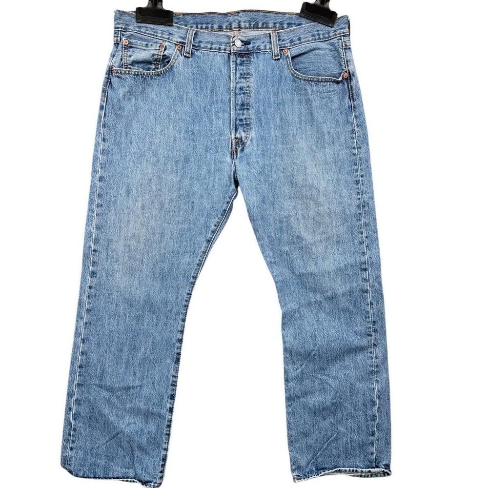 Levi's 501 Jeans Mens 40x28 Blue Button Fly Light Wash Straight Leg Denim